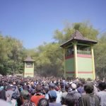 Ribuan Warga Padati  Alun-alun  Di Plampeyan, Memeriahkan Tradisi  Yaa-Qawiyyu