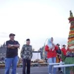 Kirab Gunungan Untuk Ramaikan Festival Candi Kembar Di Desa Bugisan